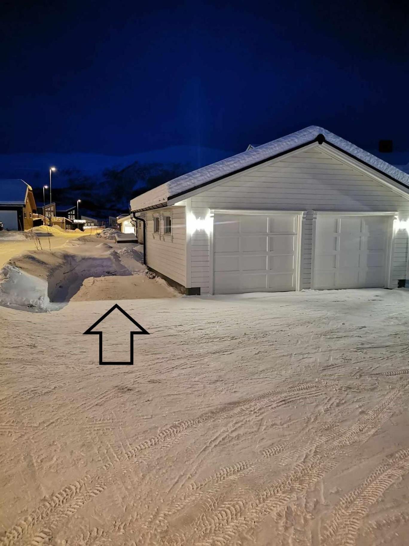 Apartment Modern 2 Bedroom Luxury King Bed, New Queen Bed, Free Parking, Perfect For Aurora Hunting And Exploring Kvaloya, Tromso, And Surrounding Islands Year-round Tromsø