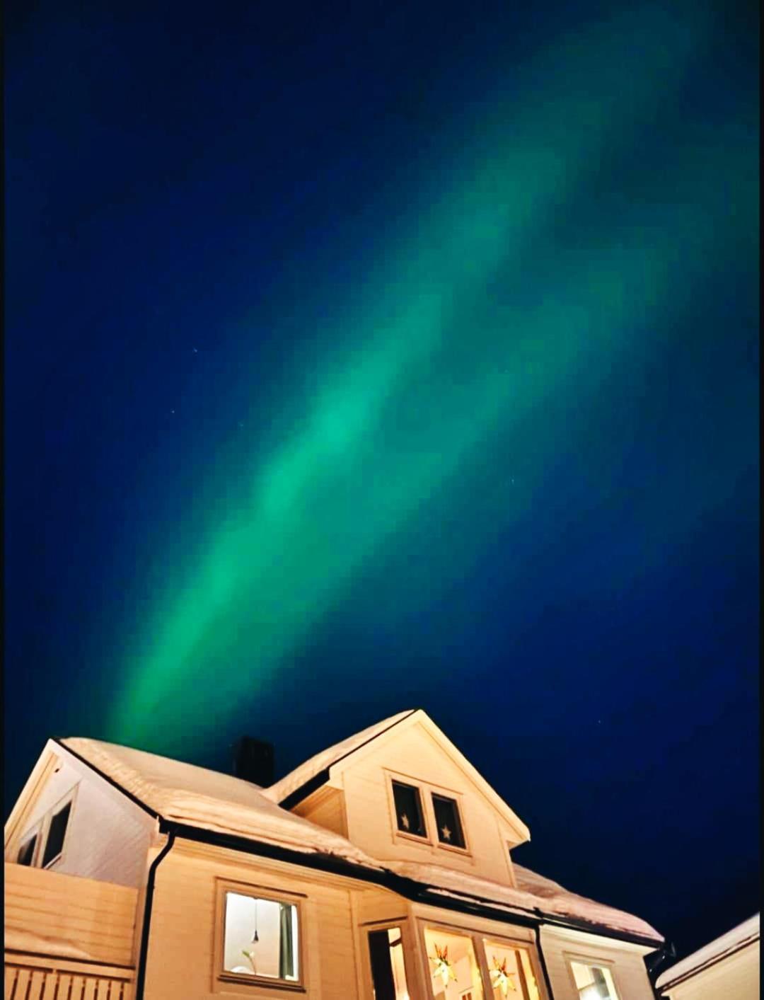 Apartment Modern 2 Bedroom Luxury King Bed, New Queen Bed, Free Parking, Perfect For Aurora Hunting And Exploring Kvaloya, Tromso, And Surrounding Islands Year-round Tromsø