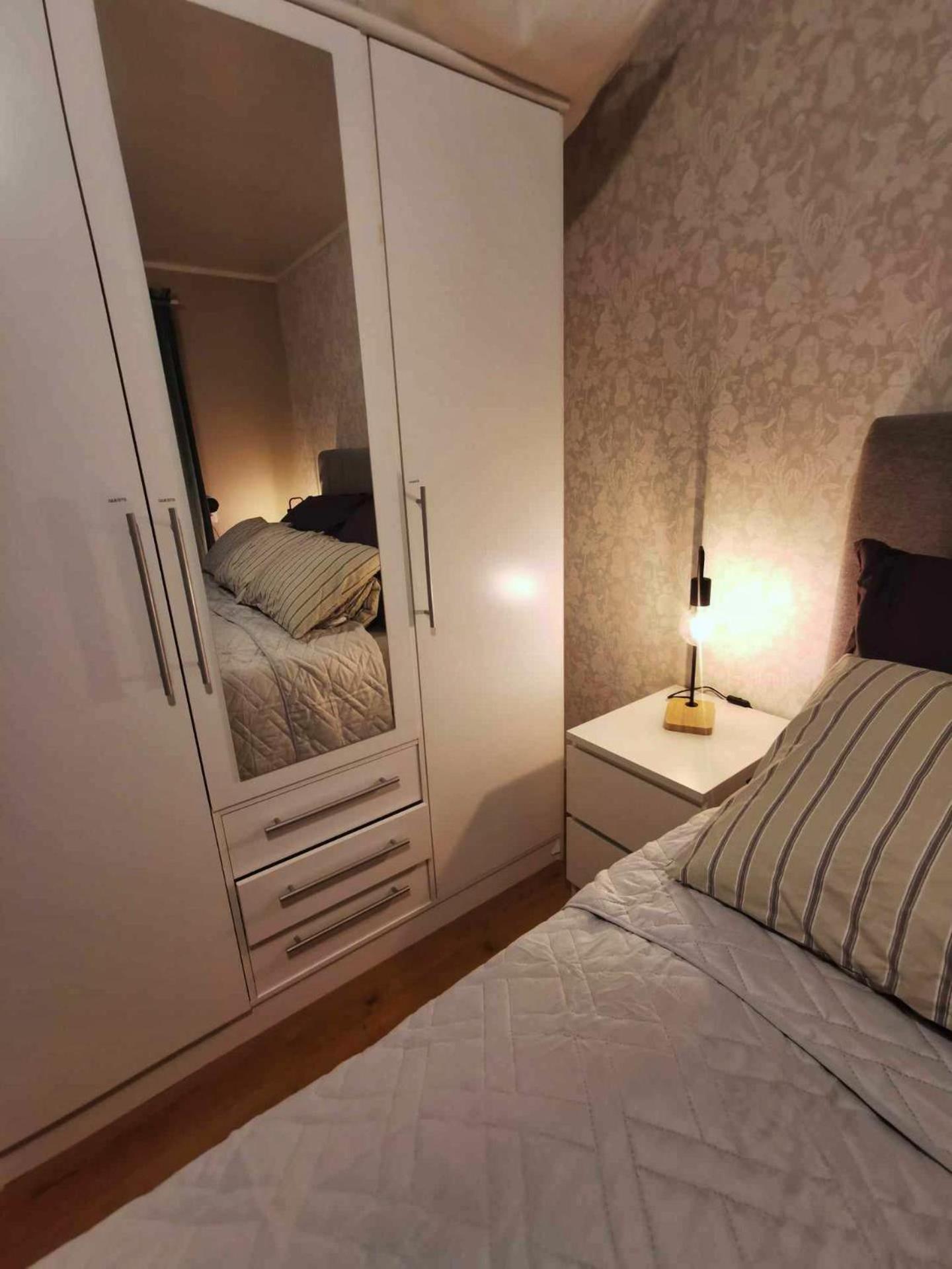 Apartment Modern 2 Bedroom Luxury King Bed, New Queen Bed, Free Parking, Perfect For Aurora Hunting And Exploring Kvaloya, Tromso, And Surrounding Islands Year-round *