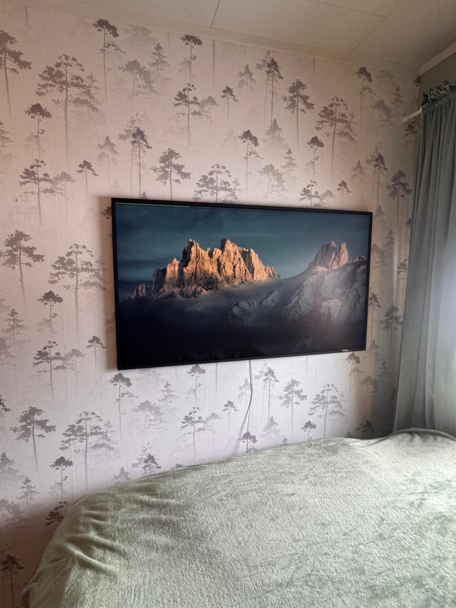 Modern 2 Bedroom Luxury King Bed, New Queen Bed, Free Parking, Perfect For Aurora Hunting And Exploring Kvaloya, Tromso, And Surrounding Islands Year-round Apartment Tromsø